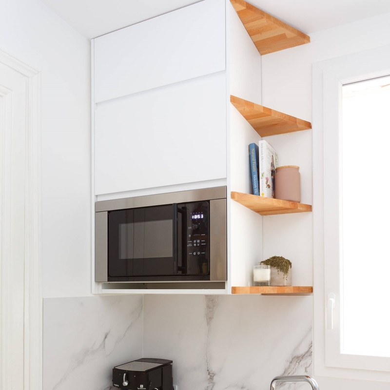 Il nuovo professionista progetta il produttore bianco moderno su ordine delle porte dell'armadio da cucina della melammina degli armadi da cucina