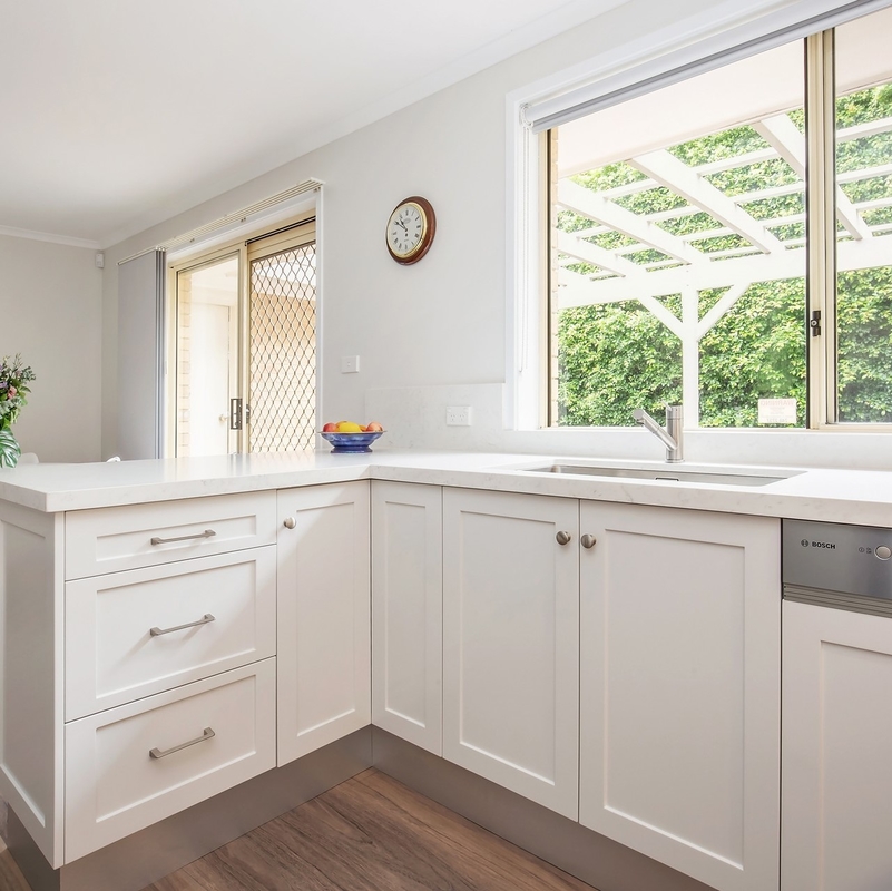 MDF bianco a forma di U del centro di Shaker Lacquer Kitchen Cabinets 18mm HMR