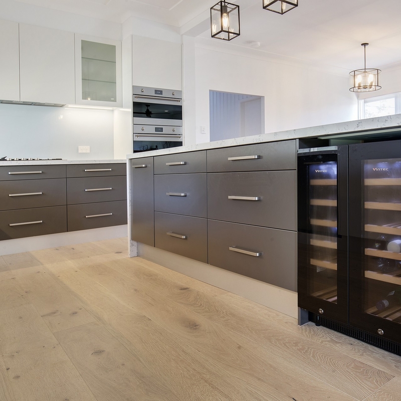 Armadio da cucina in melaminico grigio scuro e bianco anti dumping Anta componibile in legno RTA