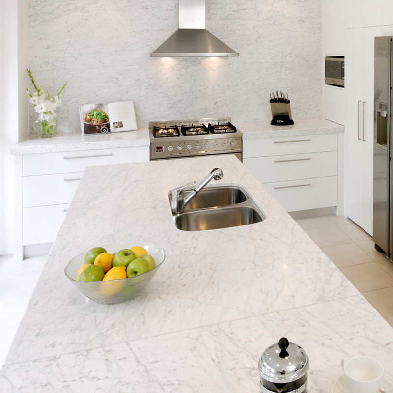 Aspetti per montare gli armadi da cucina moderni economici del Governo di Matte White Plain Lacquer Kitchen di progettazioni semplici