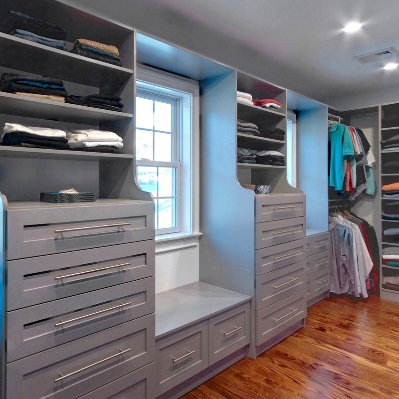 Grey Black Solid Wood Walk classico montato nell'organizzatore Wardrobe Box Shelf del gabinetto