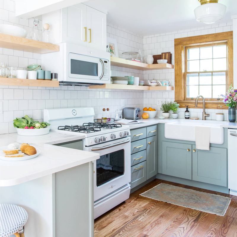 Set di mobili da cucina piccolo stile shaker americano laccato azzurro con lavello per cottage