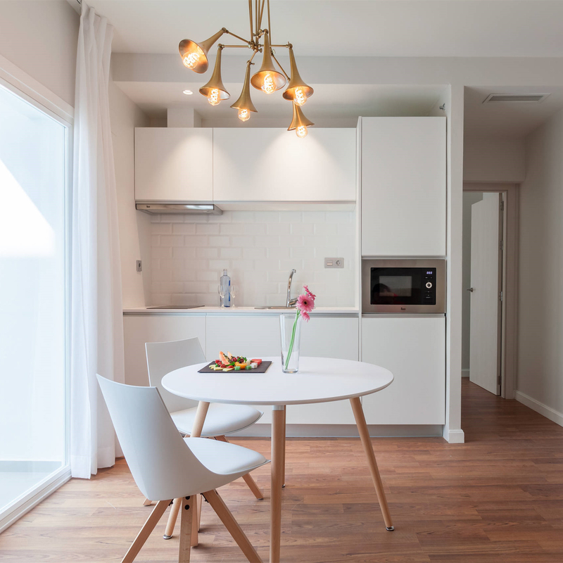 L'armadietto Ghana della cucina di miglioramento domestico lacca la progettazione del Governo di Matt Mini Small Wooden Kitchen Hanging